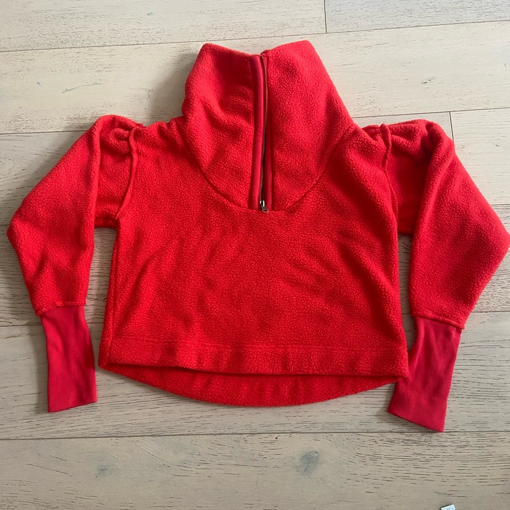 Free People Poppy Cropped Fleece 1/4 Zip XS Red Lightweight Pullover EUC - Picture 2 of 9